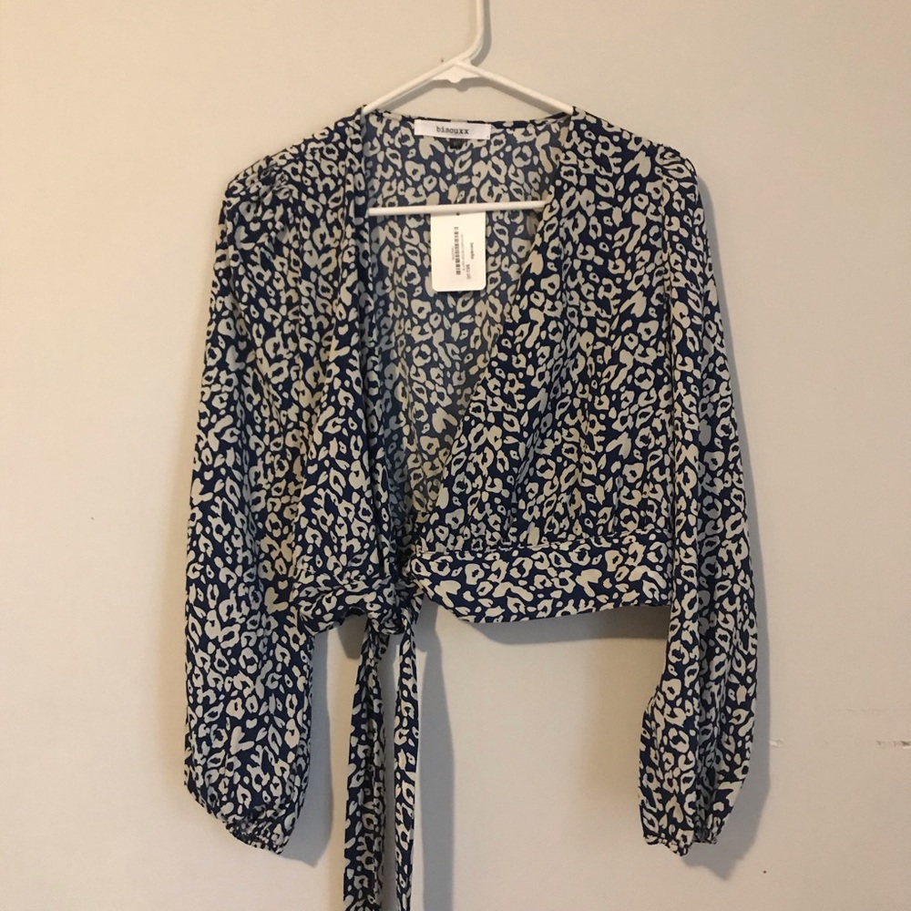 NWT Bisouxx Leopard Tie Top